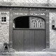 Archiv der Region Hannover, ARH NL Kageler 2827, Säulengeschmücktes Bauernhaustor, Döteberg