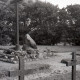 Archiv der Region Hannover, ARH NL Koberg 5499, Grabkreuze auf dem "Friedhof der Namenlosen", Insel Neuwerk
