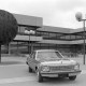 Archiv der Region Hannover, ARH NL Mellin 01-004/0027, Vorplatz des Postscheckamtes in Hannover mit Chevrolet Nova