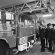 Archiv der Region Hannover, ARH NL Mellin 01-020/0010, Übergabe neue Drehleiter DLK 23/12 an die Feuerwehr Lehrte