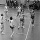 Archiv der Region Hannover, ARH NL Mellin 01-021/0006, Basketball in der Turnhalle des Gymnasiums Großburgwedel