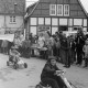 Archiv der Region Hannover, ARH NL Mellin 01-110/0011, Kartrennen beim Volksfest?