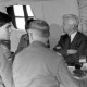 Archiv der Region Hannover, ARH NL Mellin 01-117/0001, Richard von Weizsäcker bei einer militärischen Veranstaltung