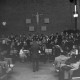 Archiv der Region Hannover, ARH NL Mellin 01-138/0005, Auftritt eines Jugendchors? in einer Kirche