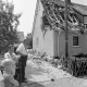 Archiv der Region Hannover, ARH NL Mellin 01-147/0004, Haus mit zerstörtem Dach