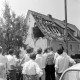 Archiv der Region Hannover, ARH NL Mellin 01-147/0005, Haus mit zerstörtem Dach