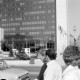 Archiv der Region Hannover, ARH NL Mellin 01-148/0009, Blick am Internationalen Handelszentrum (IHZ) vorbei auf den Berliner Fernsehturm, Berlin
