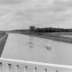 Archiv der Region Hannover, ARH NL Mellin 01-163/0017, Blick von einer Brücke auf einen Kanal