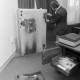 ARH NL Mellin 01-180/0011, Tresor mit Spuren eines Einbruchsversuches in einem Büroraum