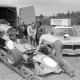 ARH NL Mellin 01-198/0014, N.N., Rennfahrer Ernst Maring, Motorsportler Walter Struckmann und N.N. neben Maring's Rennwagen (Maco 375), Wunstorf