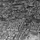 Archiv der Region Hannover, ARH NL Mellin 02-010/0006, Blick aus Westen auf das Wohngebiet und die Grundschule (Mitte rechts) am Sonnenbrink, Stadthagen