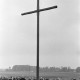 Archiv der Region Hannover, ARH NL Mellin 02-092/0012, Gedenkfeier am Feldkreuz, Metel