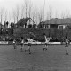 ARH NL Mellin 02-129/0008, Fußballspiel des TSV Friesen Hänigsen (helle Hemden), Hänigsen