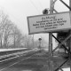 ARH NL Mellin 02-142/0006, Warnschild am Bahnhof, Großburgwedel