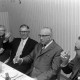 Archiv der Region Hannover, ARH NL Mellin 02-152/0016, Personen bei einem Treffen mit gemeinsamem Essen