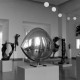 Archiv der Region Hannover, ARH NL Mellin 02-184/0008, Skulpturen in einer Kunstausstellung