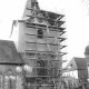 Stadtarchiv Neustadt a. Rbge., ARH Slg. Bartling 599, Liebfrauenkirche, eingerüsteter Turm, Reparatur des Daches