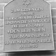Stadtarchiv Neustadt a. Rbge., ARH Slg. Bartling 644, Tafel zum Gedenken an die jüdischen Mitbürger und an die Synagoge, Mittelstraße 18