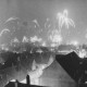 ARH Slg. Bartling 961, Altstadt, Silvester-Feuerwerk, Blick vom Dach der Kreissparkasse über die Dächer nach Nordosten, Neustadt a. Rbge.