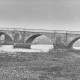 ARH Slg. Bartling 1055, Leinebrücke (Löwenbrücke) im Spätherbst, Ansicht der drei Bögen von Südosten, im Zustand der Zeit vor dem 2. Weltkrieg, Neustadt a. Rbge.