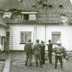 Stadtarchiv Neustadt a. Rbge., ARH Slg. Bartling 3444, Löscheinsatz bei einem Brand im Dachgeschoss eines Wohnhauses, Neustadt a. Rbge.