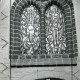 ARH Slg. Bartling 3998, Kapelle in der Neustädter Straße, Innenansicht, Blick auf das gotische bleiverglaste mittlere Chorhauptfenster mit der modernen Darstellung des Abendmahls und der Auferstehung sowie der Dreifaltigkeit, Esperke