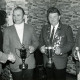 ARH Slg. Bartling 4489, Überreichung von Pokalen an drei Gewinner durch den 1. Vorsitzenden des Schützenvereins Horst Fernau, Mariensee