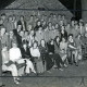 Stadtarchiv Neustadt a. Rbge., ARH Slg. Bartling 4701, Gruppenfoto der Panzerpionierkompanie 30 (PzPiKp 30) zur Erinnerung an einen gemeinsamen Abend mit der Jugend, Nöpke