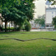 Archiv der Region Hannover, ARH Slg. Bürgerbüro 933, Blick über eine Wiese auf eine Wohngebiet, im Hintergrund der VW-Turm, Hannover