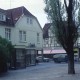 Archiv der Region Hannover, ARH Slg. Fritsche 73, Marktstraße mit dem Kaufhaus Scheele und dem Vorplatz der Kirche, Burgdorf