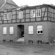 Archiv der Region Hannover, ARH Slg. Weber 02-023/0003, Abriss des Hofs Knölke, Am Markt 1, Gehrden