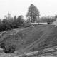 Archiv der Region Hannover, ARH Slg. Weber 02-025/0016, Aushebung einer Grube zur Verlegung von Kanalrohren, Gehrden