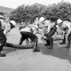 Archiv der Region Hannover, ARH Slg. Weber 02-027/0007, Pokalwettkämpfe aller Gehrdener Ortsfeuerwehren auf dem Schulhof der Grundschule Am Castrum, Gehrden