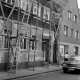 Archiv der Region Hannover, ARH Slg. Weber 02-041/0014, Ein Baugerüst am Wohnhaus Biester, Gehrden