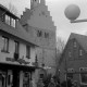 Archiv der Region Hannover, ARH Slg. Weber 02-089/0011, Marktplatz mit dem Drogeriemarkt "Röttger" und der Margarethenkirche im Hintergrund, Gehrden