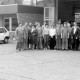 Archiv der Region Hannover, ARH Slg. Weber 02-141/0006, Gruppenfoto vor der Autowerkstatt FIAT-Blank, Ditterke