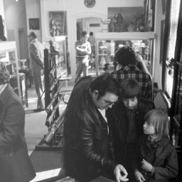 Symbolbild, stellvertretend für Bilder bei denen wir Ihre Hinweise benötigen.