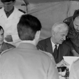 Symbolbild, stellvertretend für Bilder bei denen wir Ihre Hinweise benötigen.