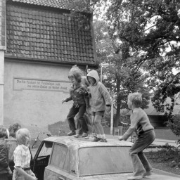 Symbolbild, stellvertretend für Bilder bei denen wir Ihre Hinweise benötigen.