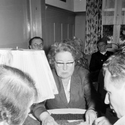 Symbolbild, stellvertretend für Bilder bei denen wir Ihre Hinweise benötigen.